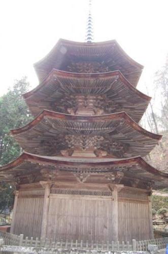 安楽寺 国宝八角三重塔